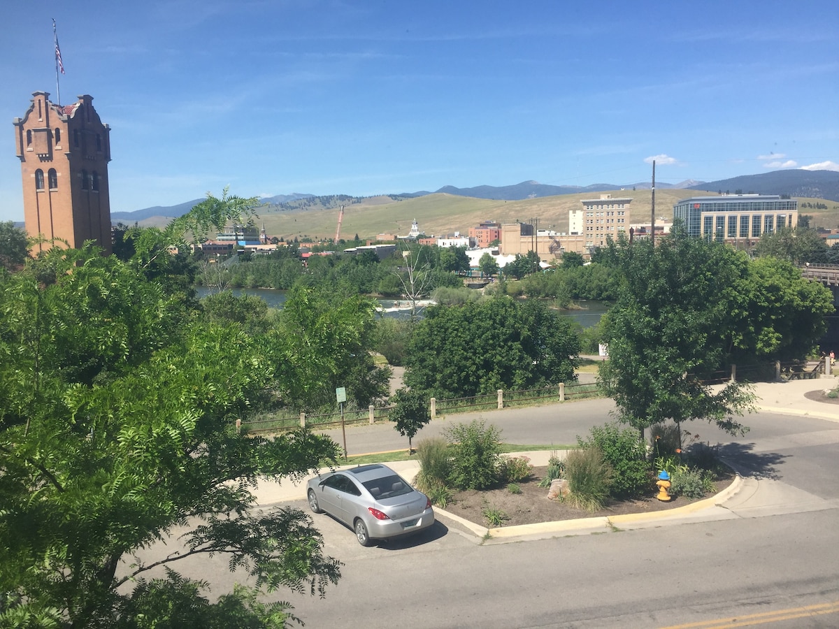 Hip Strip Studio in the heart of Missoula! Apt 4