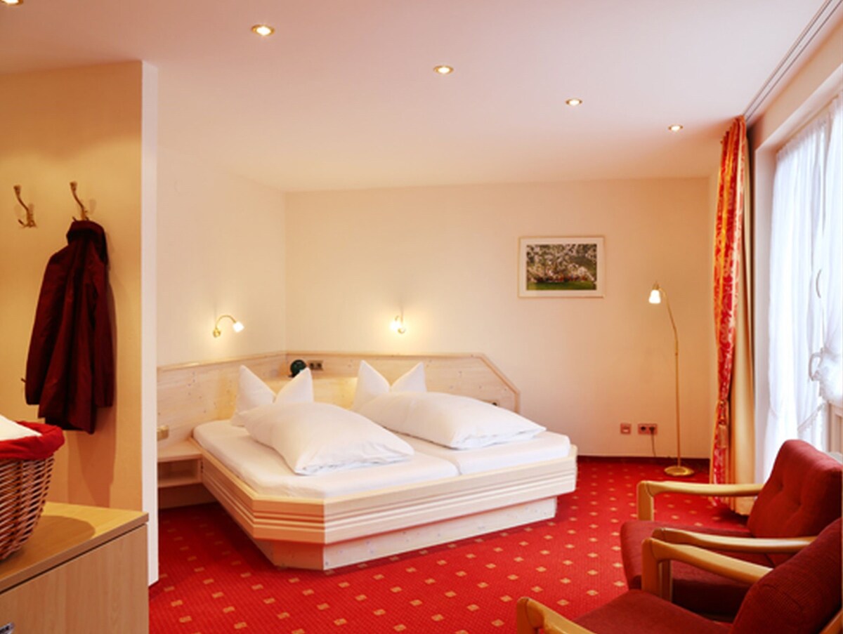 Rößle Schwarzwaldgasthof酒店（ Todtmoos ） ，舒适的双人客房，带淋浴间和马桶