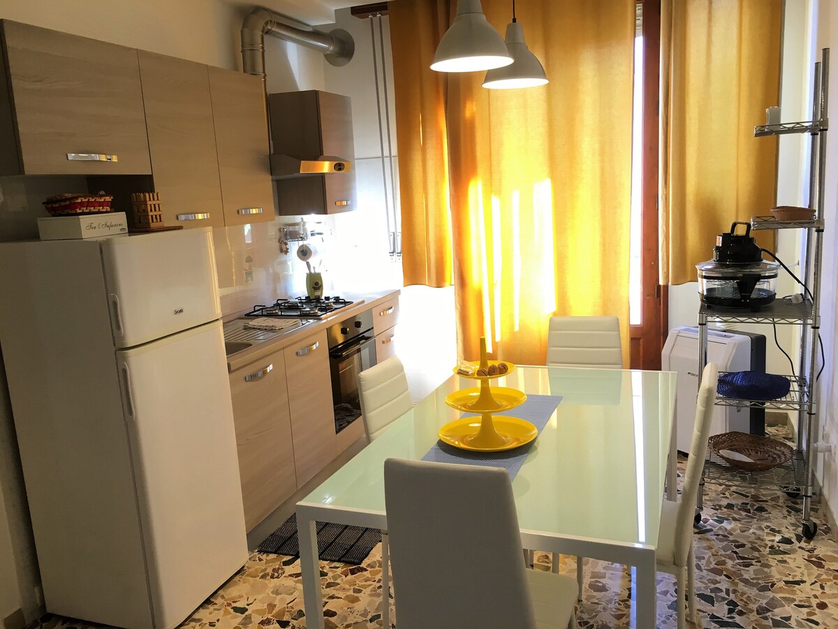 Casa Vittoria Colonna - Yellow Apartment