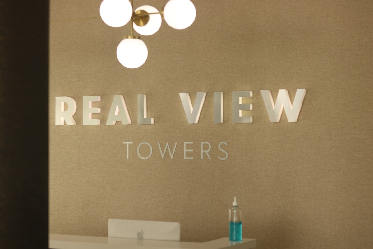 Real View Towers 2 Rec.  十楼。超级景观