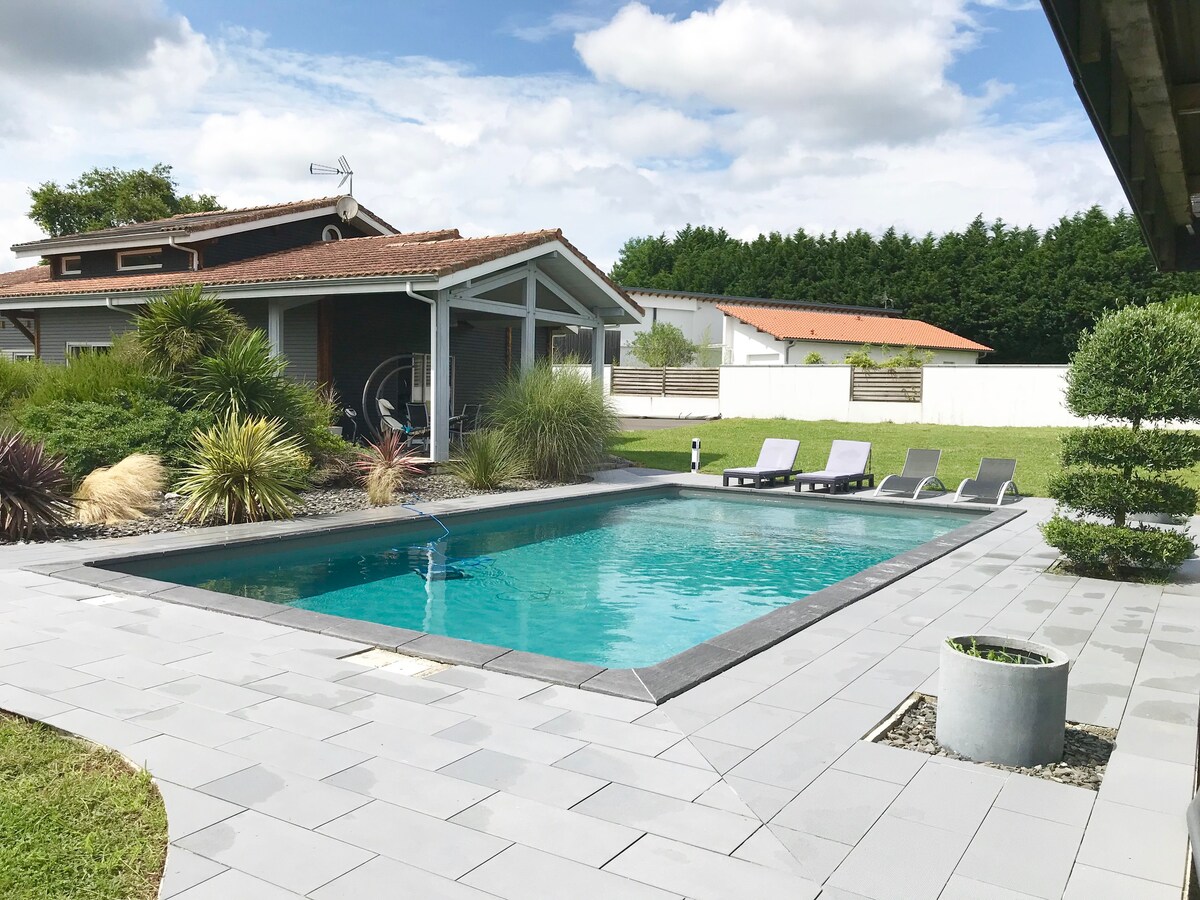 Maison 160 m² - terrain 3200m2 - piscine- 4ch -9p.