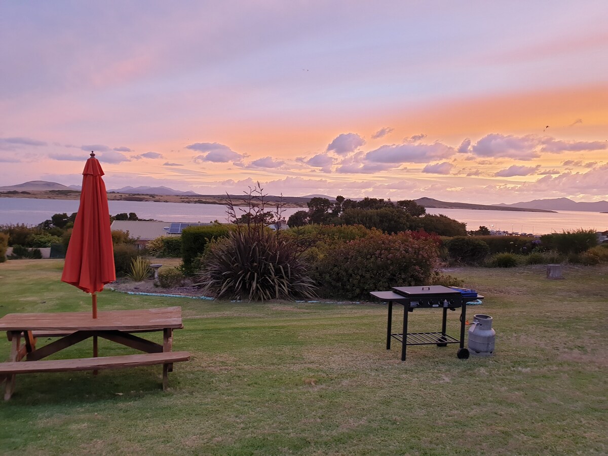 Gabby 's House Flinders Island。户外热水浴缸