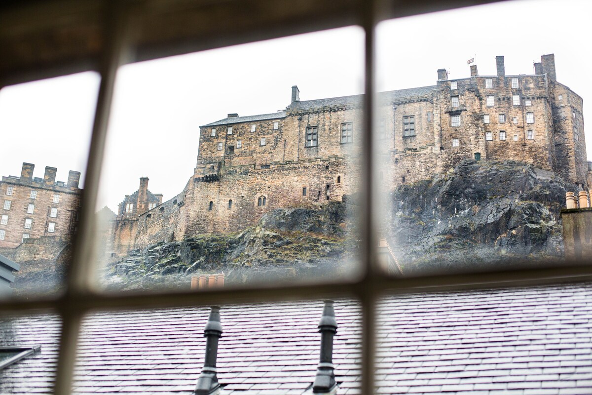 Castle View - Grassmarket Apartment