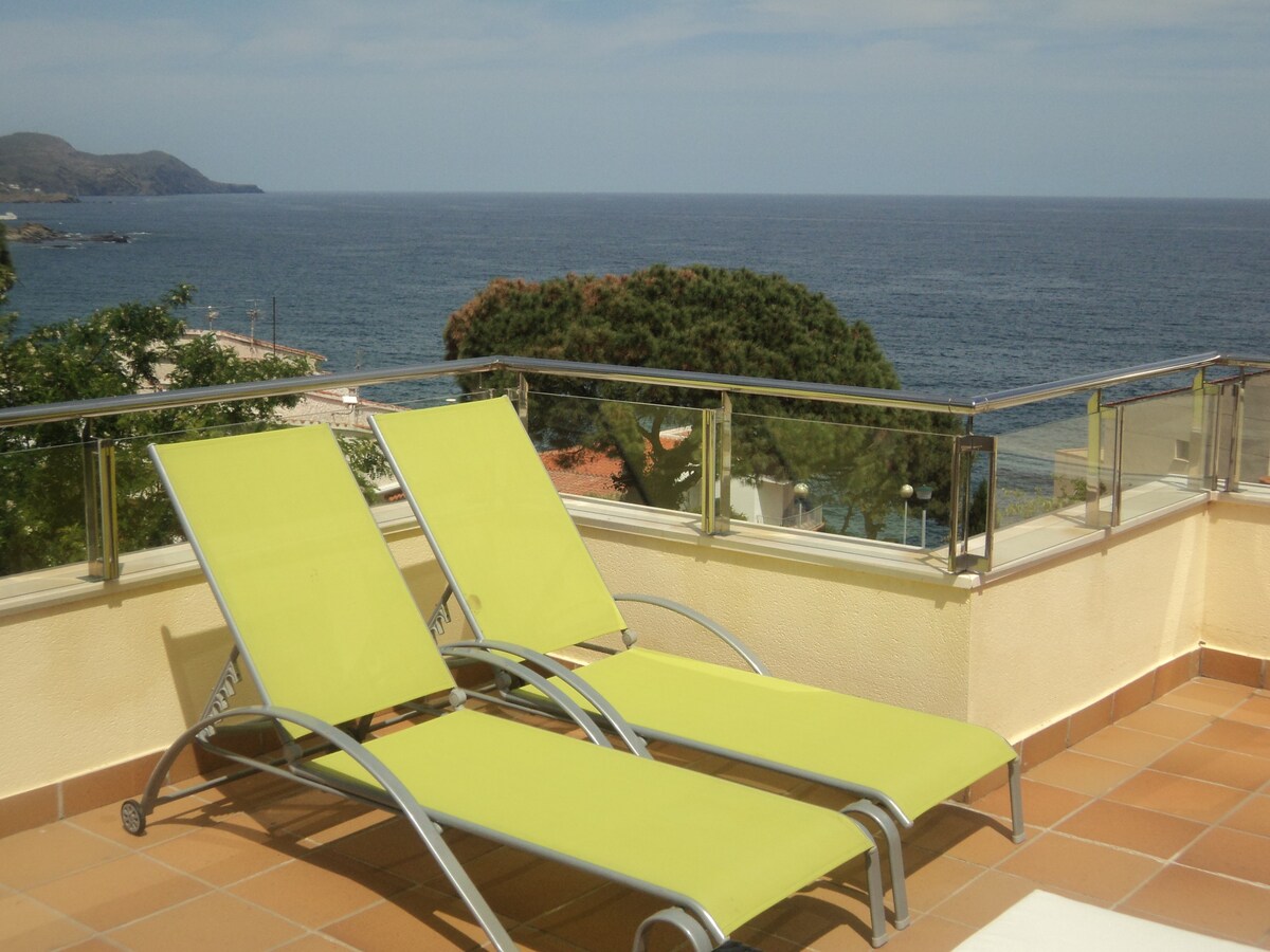 Ático con piscina, wifi y vista sobre el mar