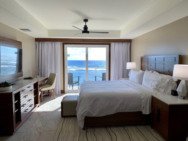 SEArenity - Luxurious Beachfront 3 Bedroom Condo