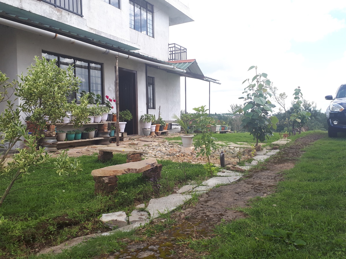 Quindelina Homestay- Private home