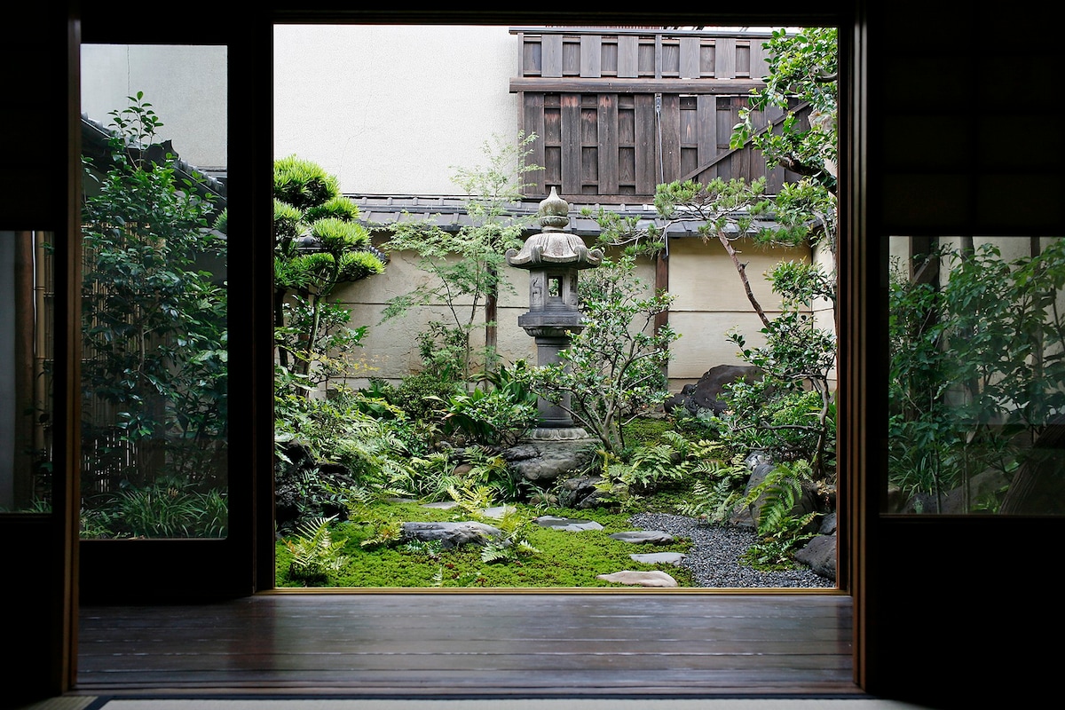 300平方米的独特豪华联排别墅，靠近京都站。