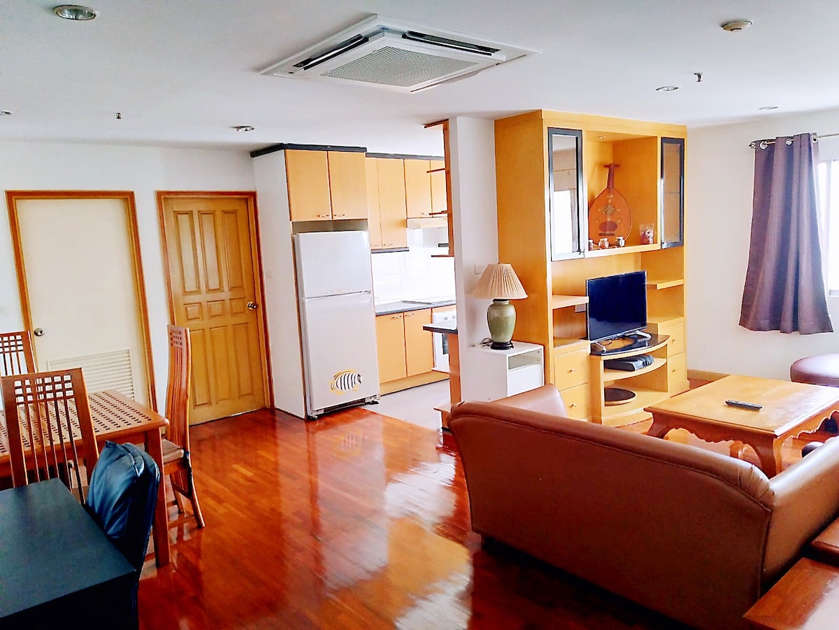 68SQM  - 1 Br 1B, Fully Furnished Heart of Bkk