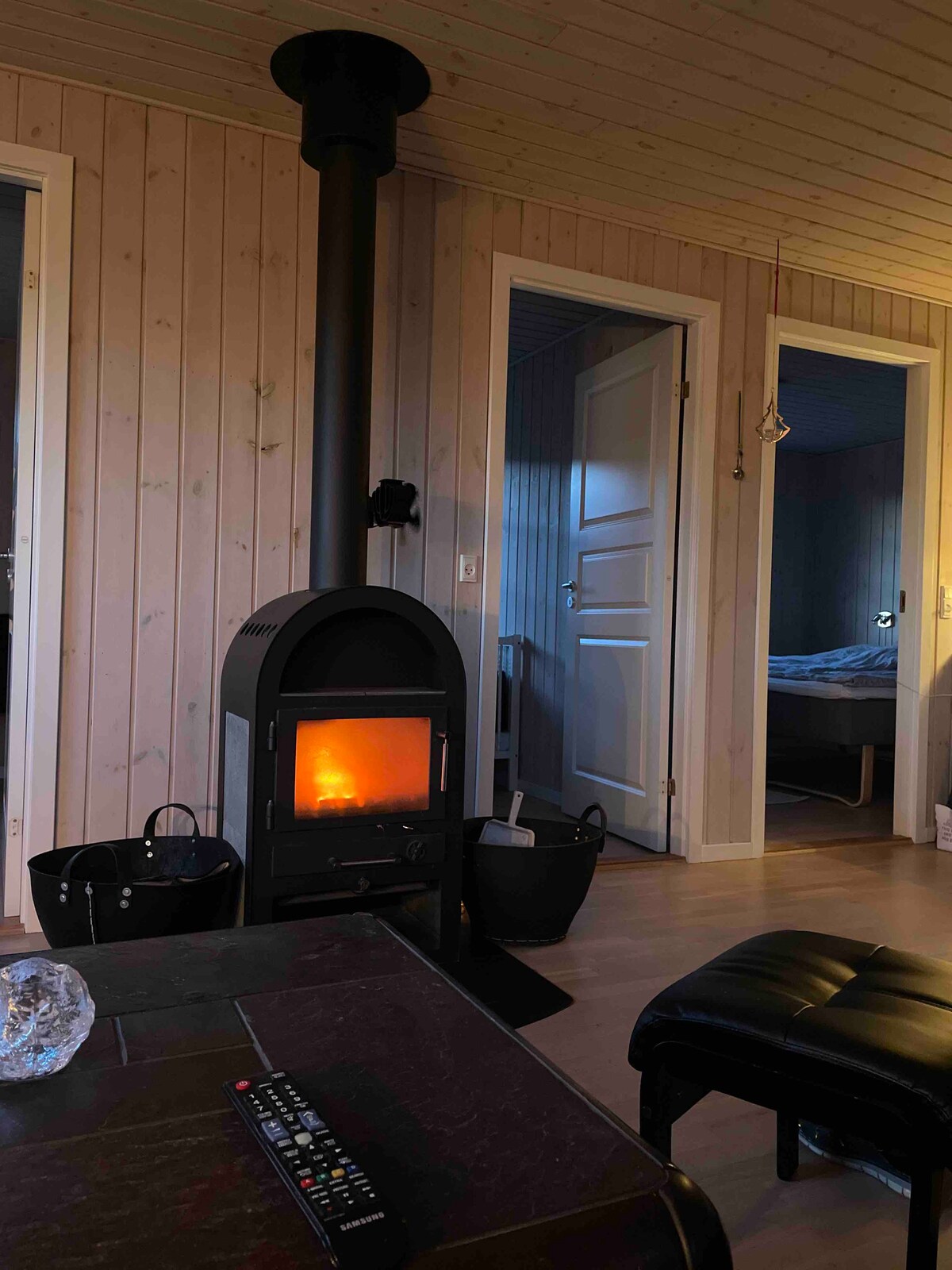 Øster Hurup -带宽敞带顶棚露台的度假屋