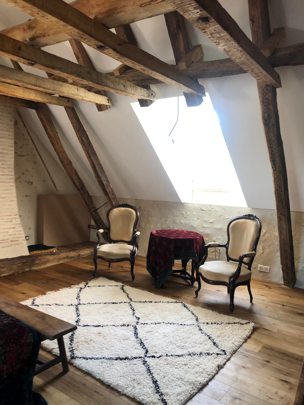 Loft rénovés aux combles du manoir  accès jardins