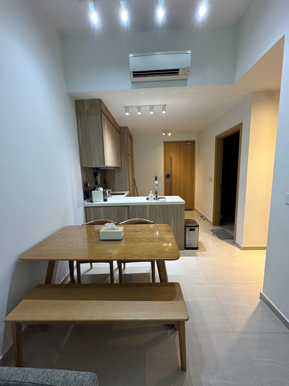 Stay with Karen in 1BR fully furnished cosy condo