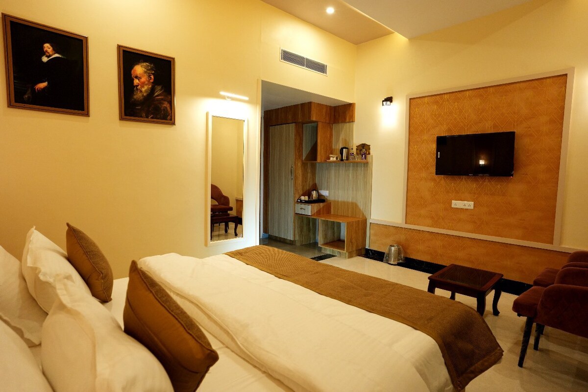 Hotel Sandhuz Residency luxury