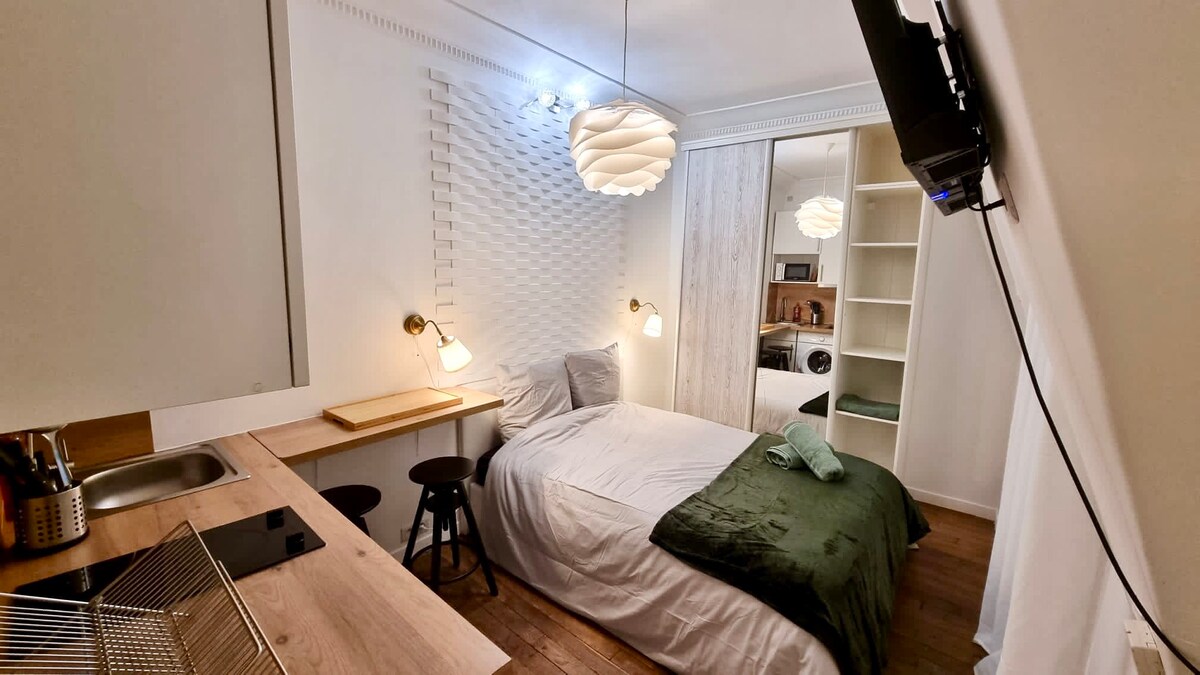 Champs-Elysées - Suite for 2 people