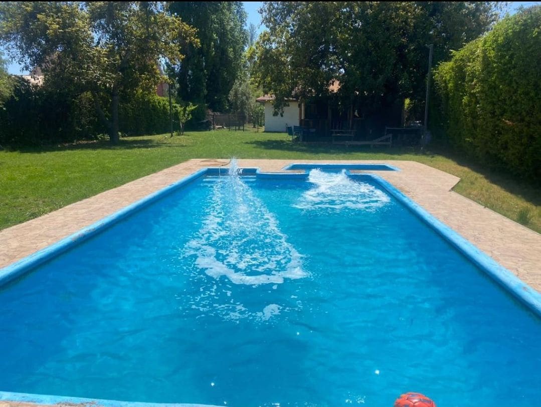 casa con piscina amoblada