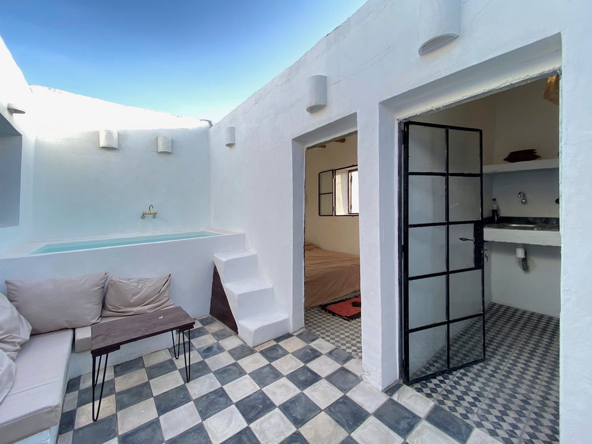 Riad with Pool & Ocean Views