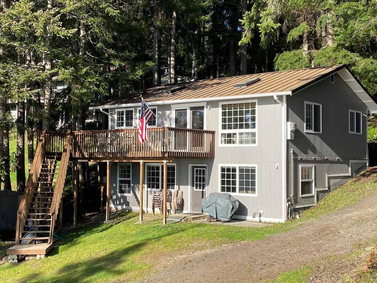 Waterfront - Herron Island Beach House