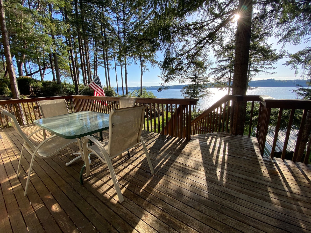 Waterfront - Herron Island Beach House