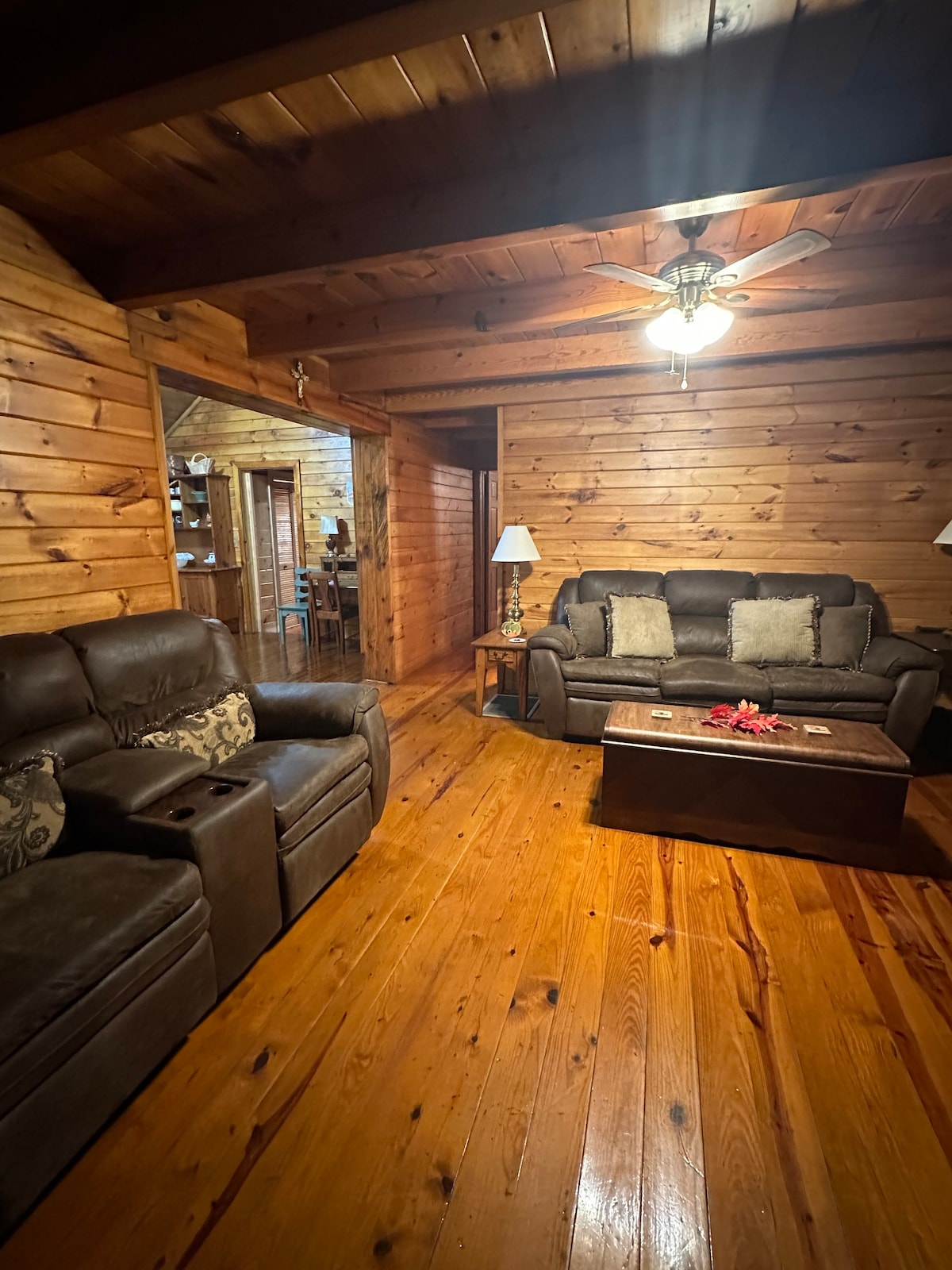 The Cozy Cabin w/ 3 BR & 1 Bath