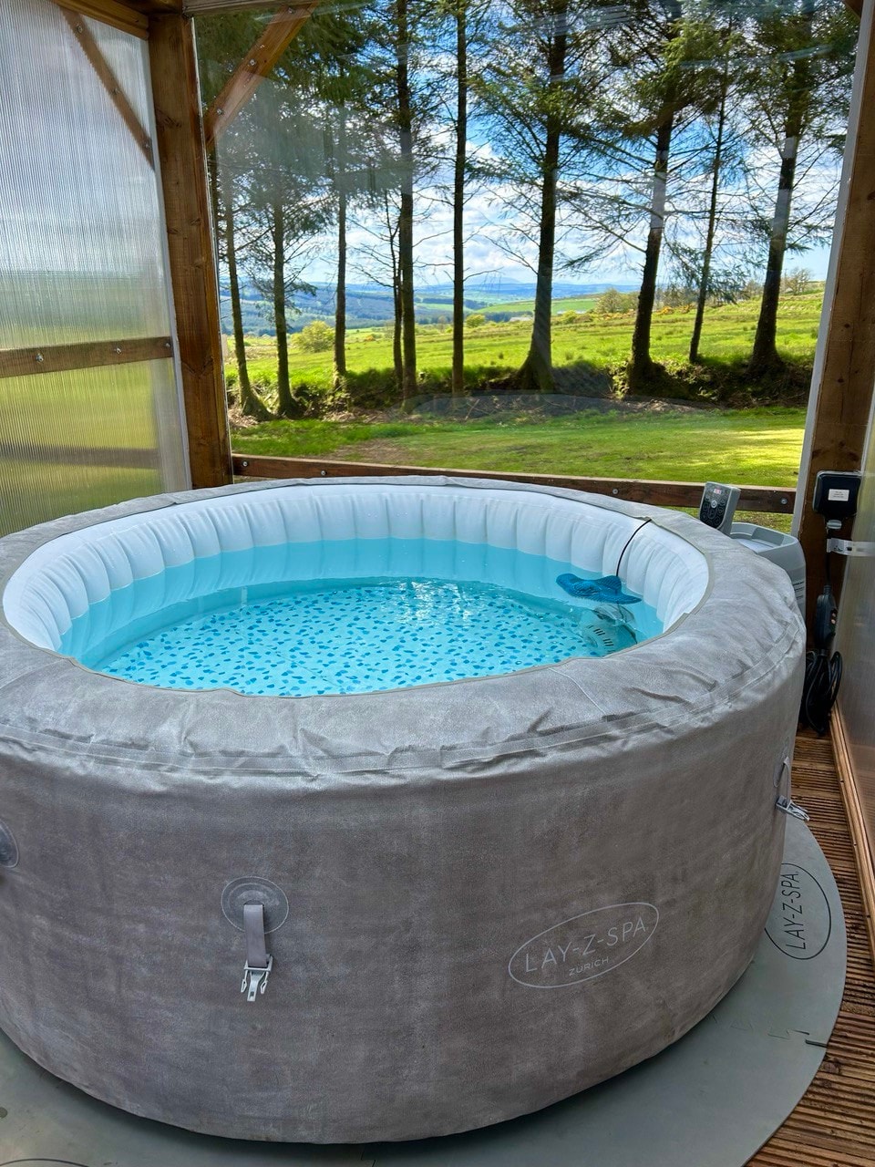 Glamping with Private Hot Tub & Enclosed Terrace