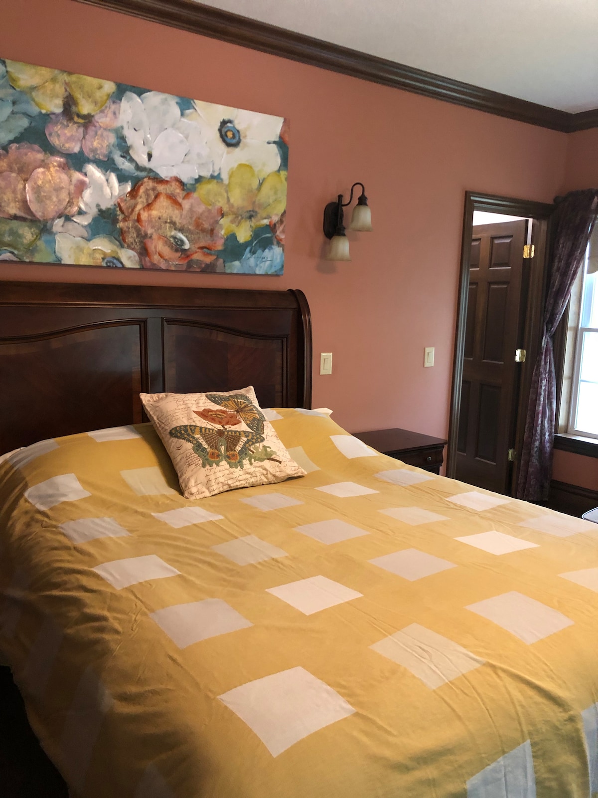 Comfy Suite-Private Entrance- Near Lansing