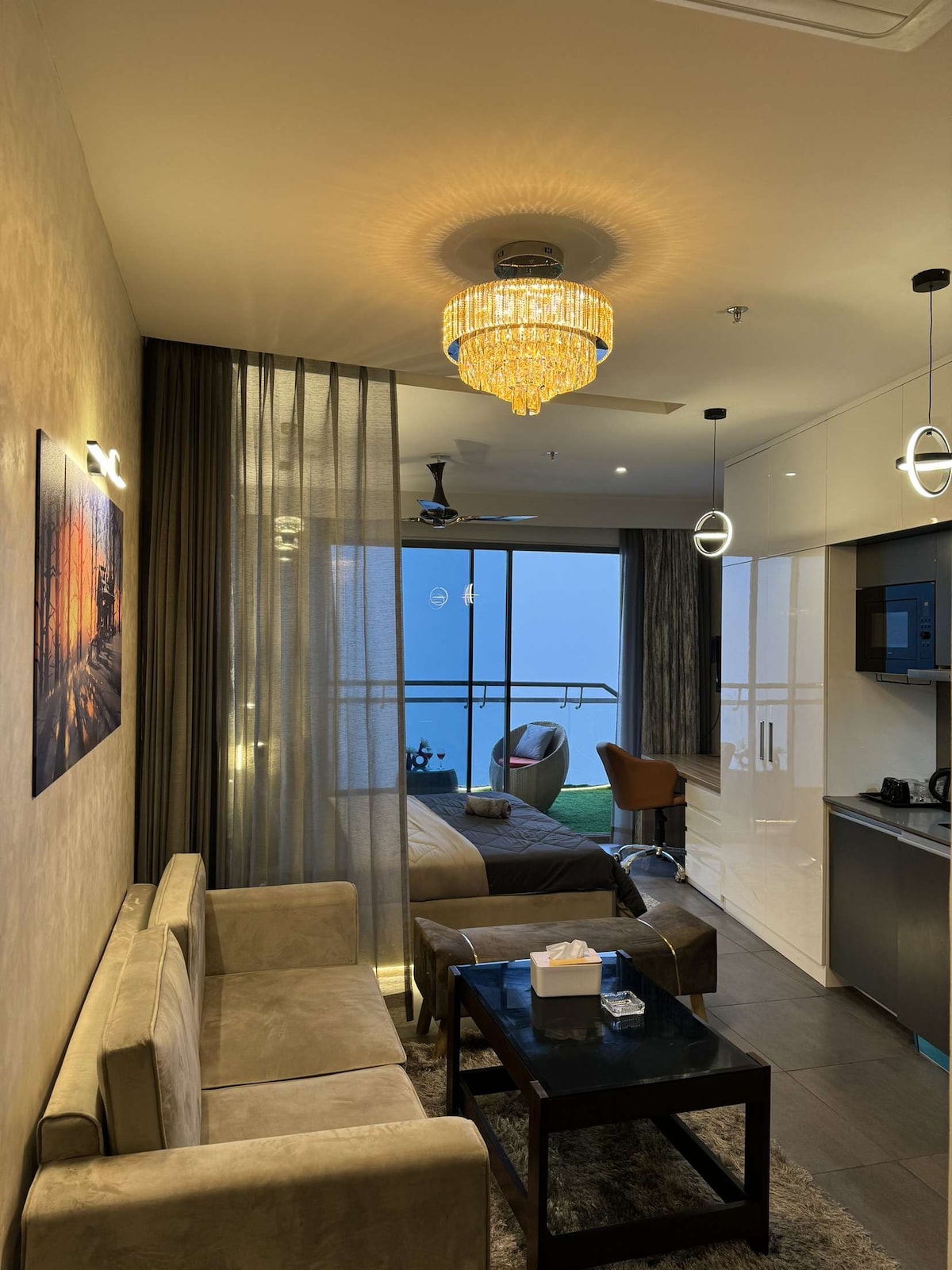 The Opulence Suite | 41st floor City View