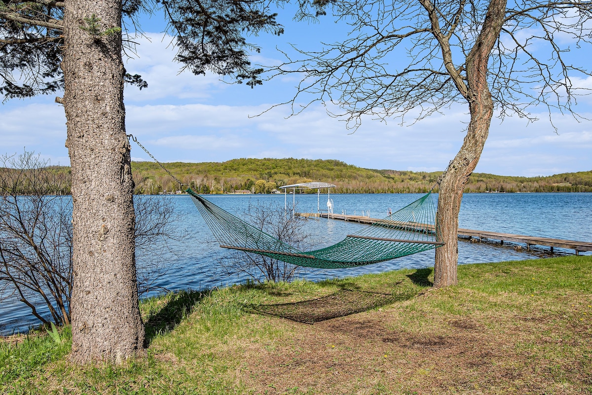 Loon Lodge on Intermediate Lake