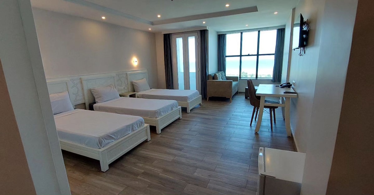 Triple Room with Sea View