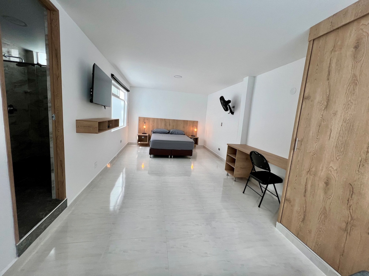 305) Habitación Amplia con baño privado