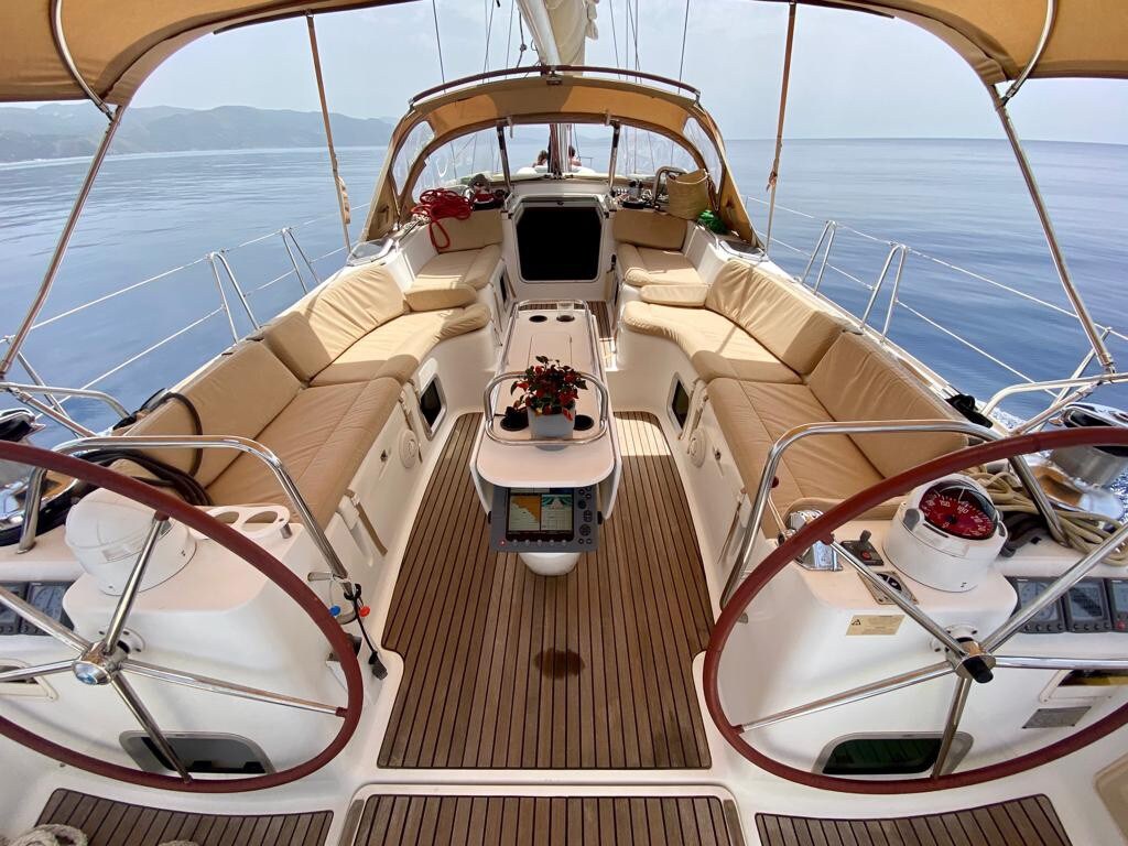 Luxury cruise Cyclades, Santorini sailboat w.chef