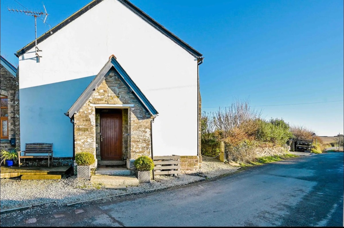 Chapel apartment within a 5 minute walk of Duloe