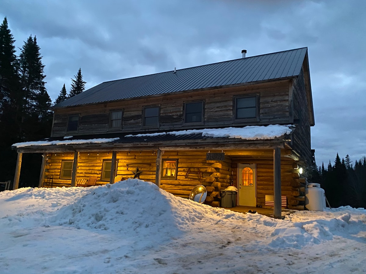 6BR cabin in Northeast Kingdom VAST/sauna/jacuzzi