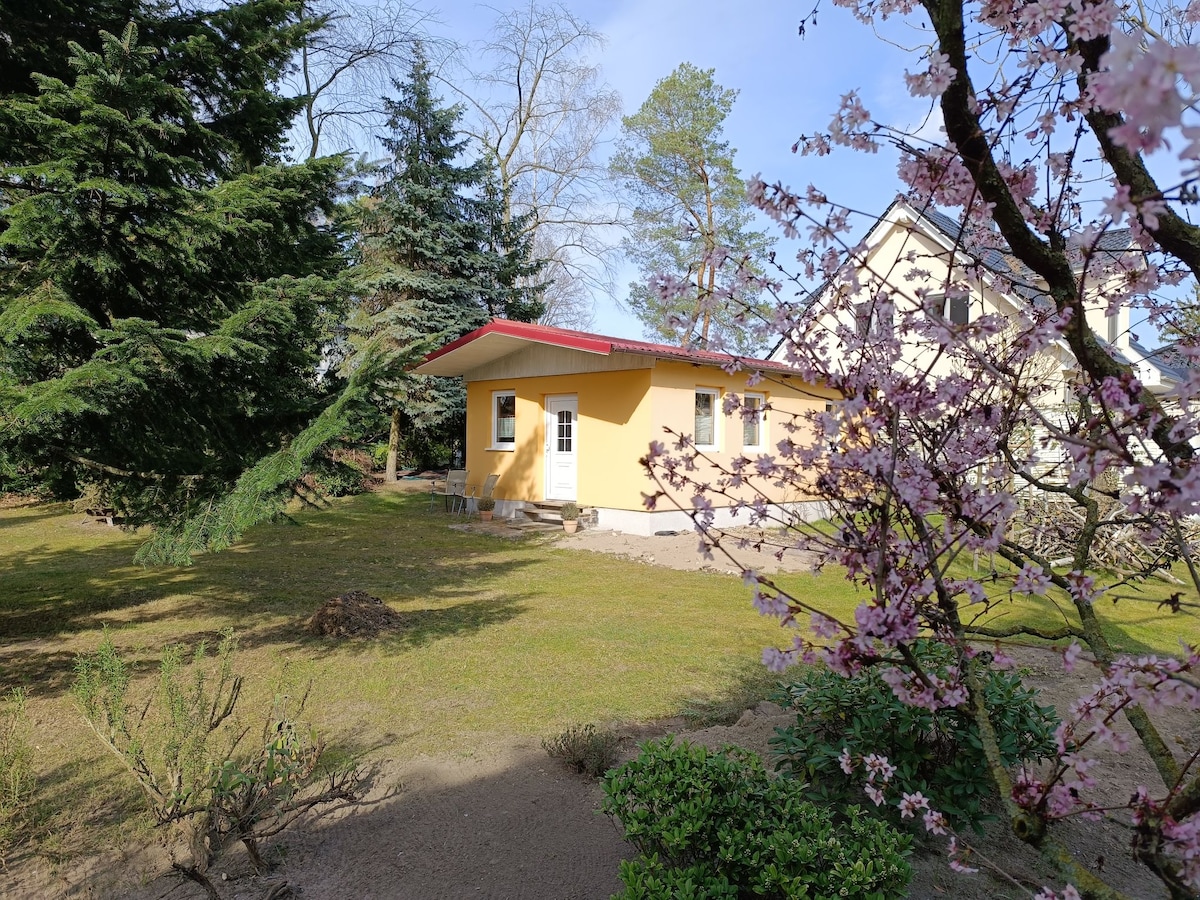 Haus im Grünen bei Berlin