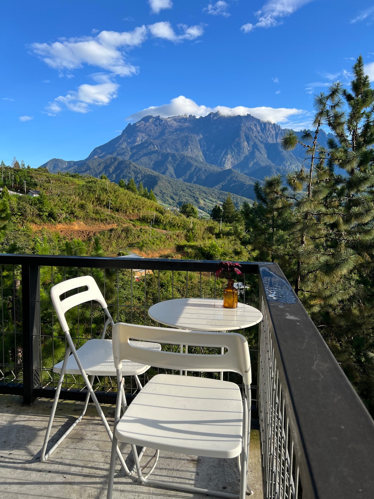 Hidden Hill Kundasang, Shimokitazawa 4 pax Suite