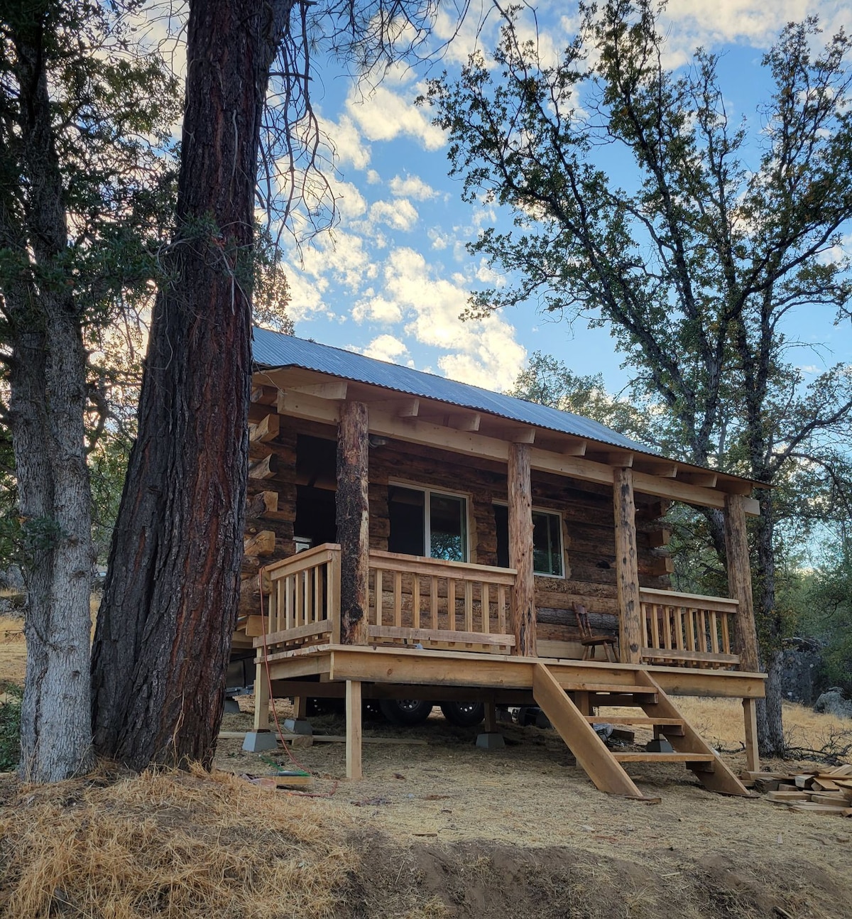 Rustic Tiny House Cabin