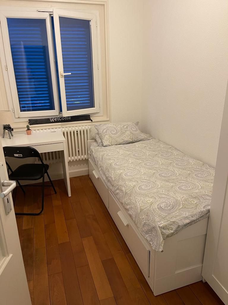 Jolie petite chambre.