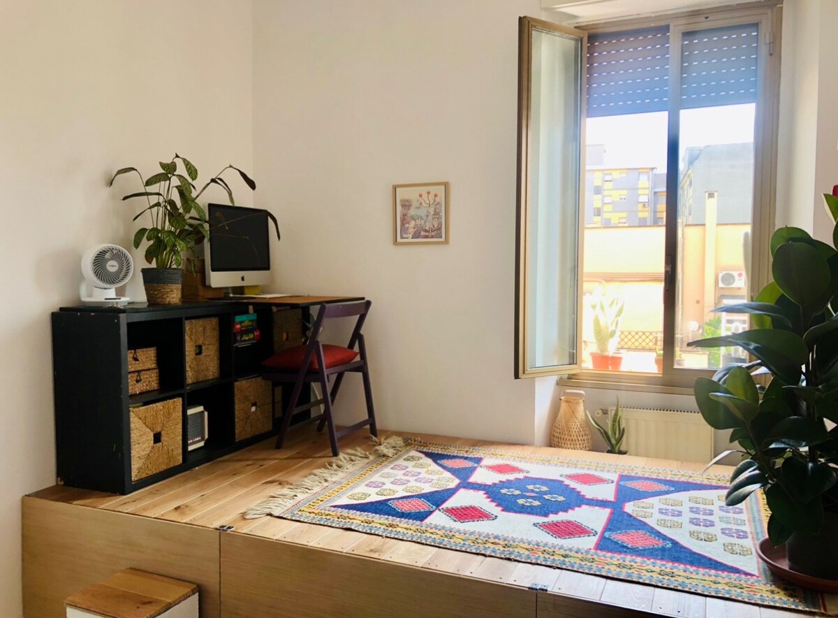 Cozy and Bright Room in Trastevere