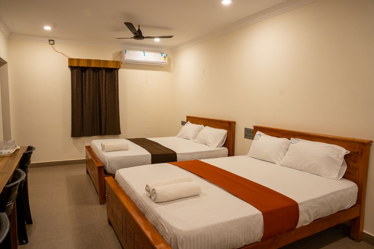 Hotel NNP Grand Quadarable Room