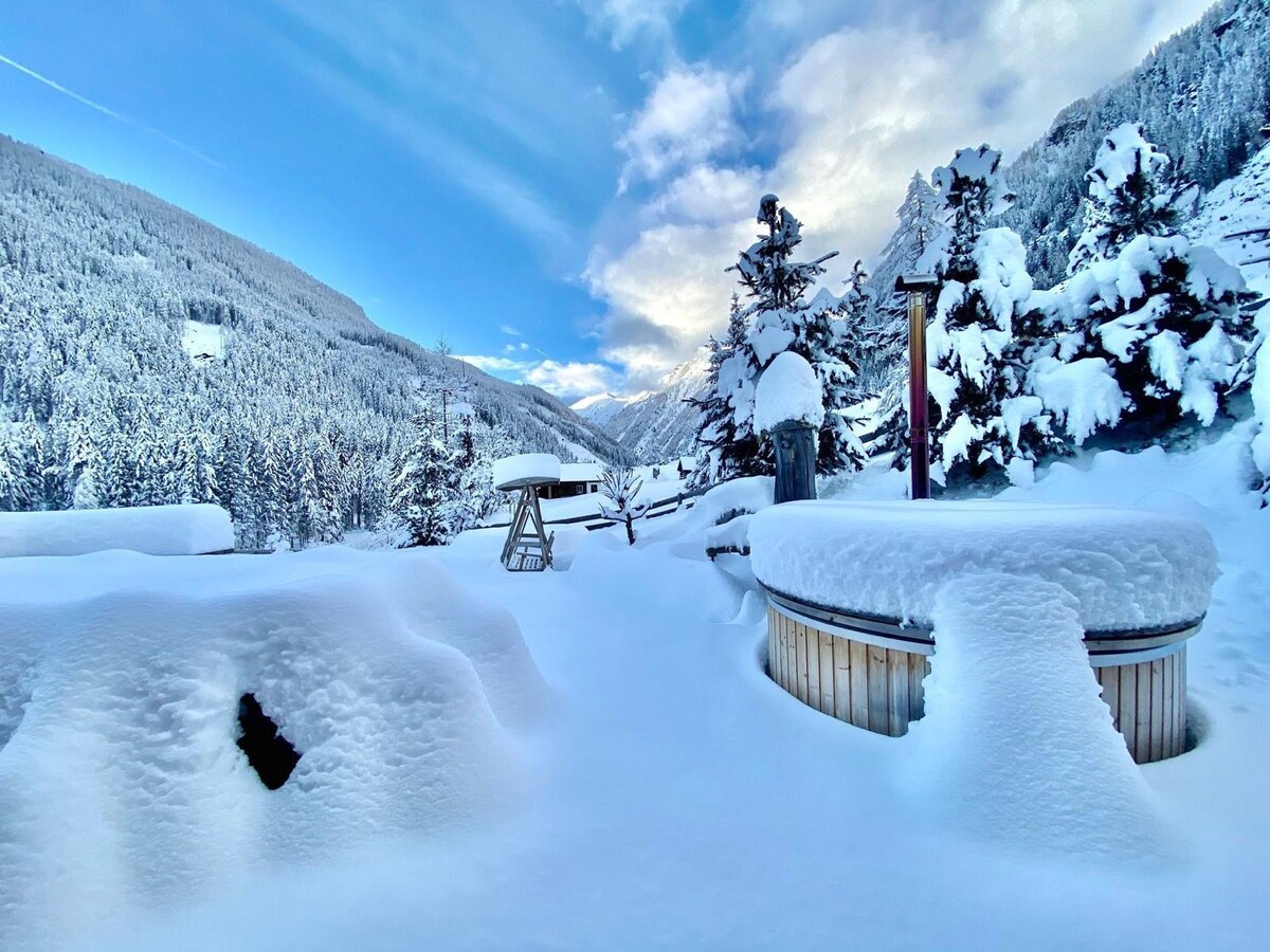 Almhütte mit Sauna und Hot-Pott