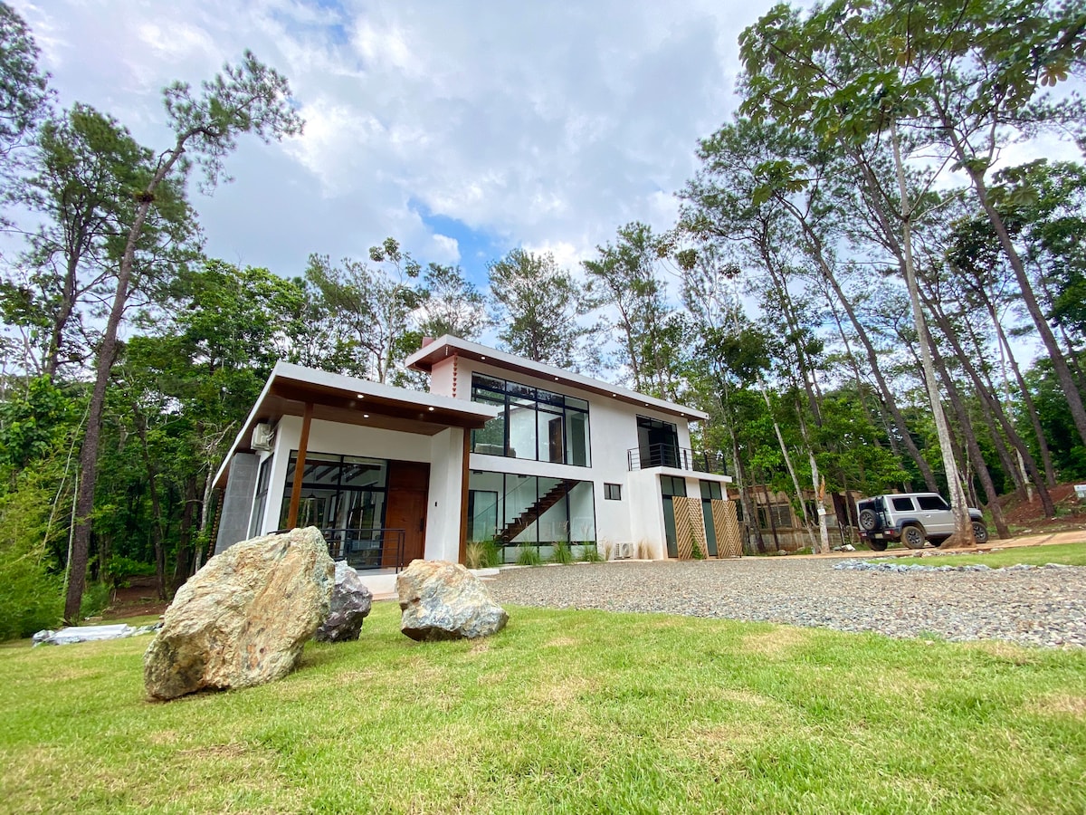 Tree loft-Villa en Jarabacoa- Piscina climatizada