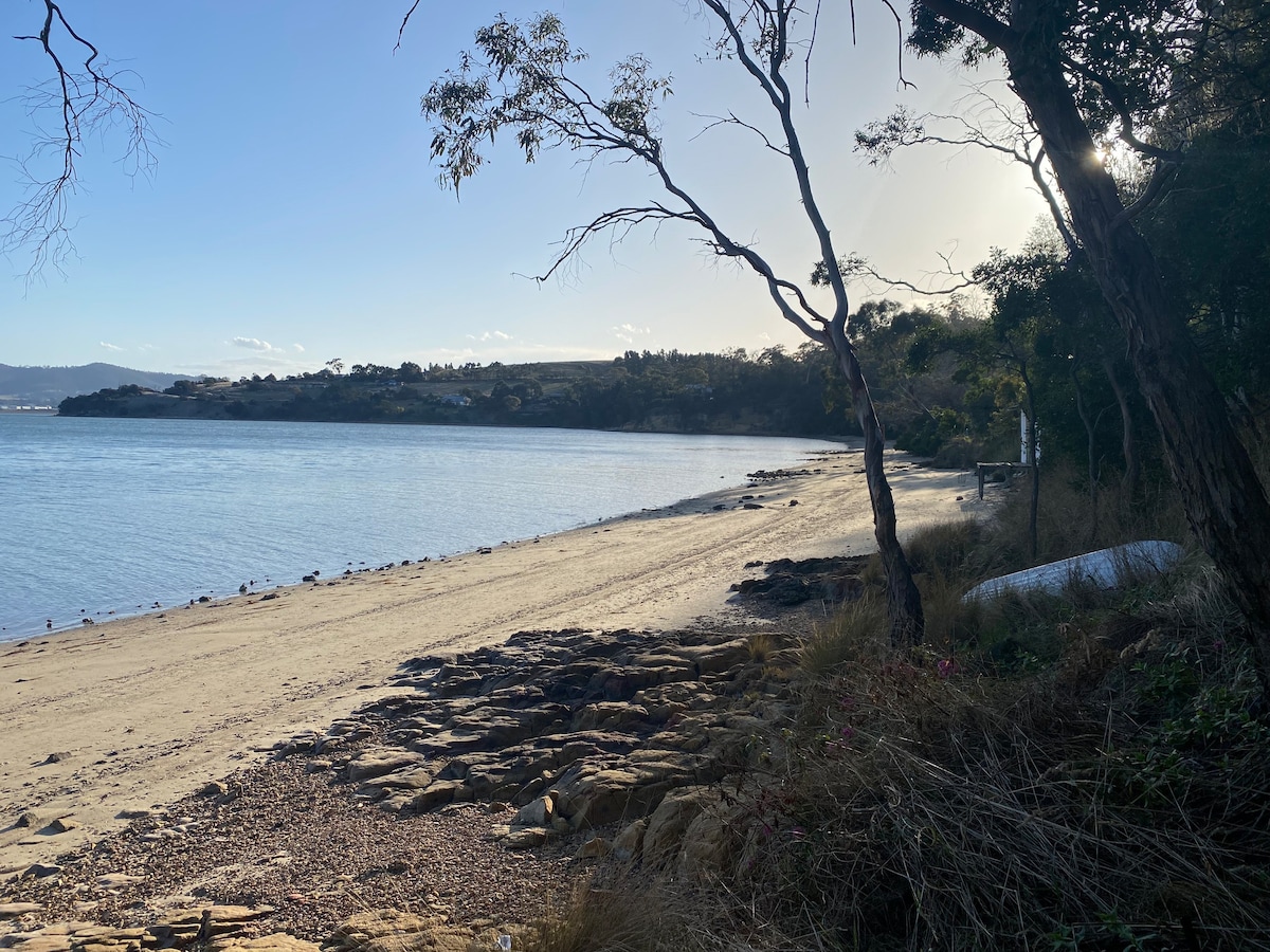 Beach Front Retreat - private path to the beach