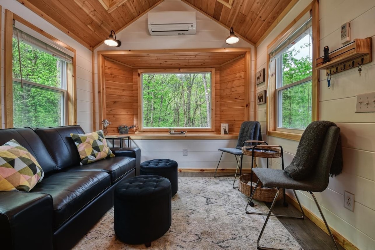 The Cataloochee Tiny Home on the Pigeon River