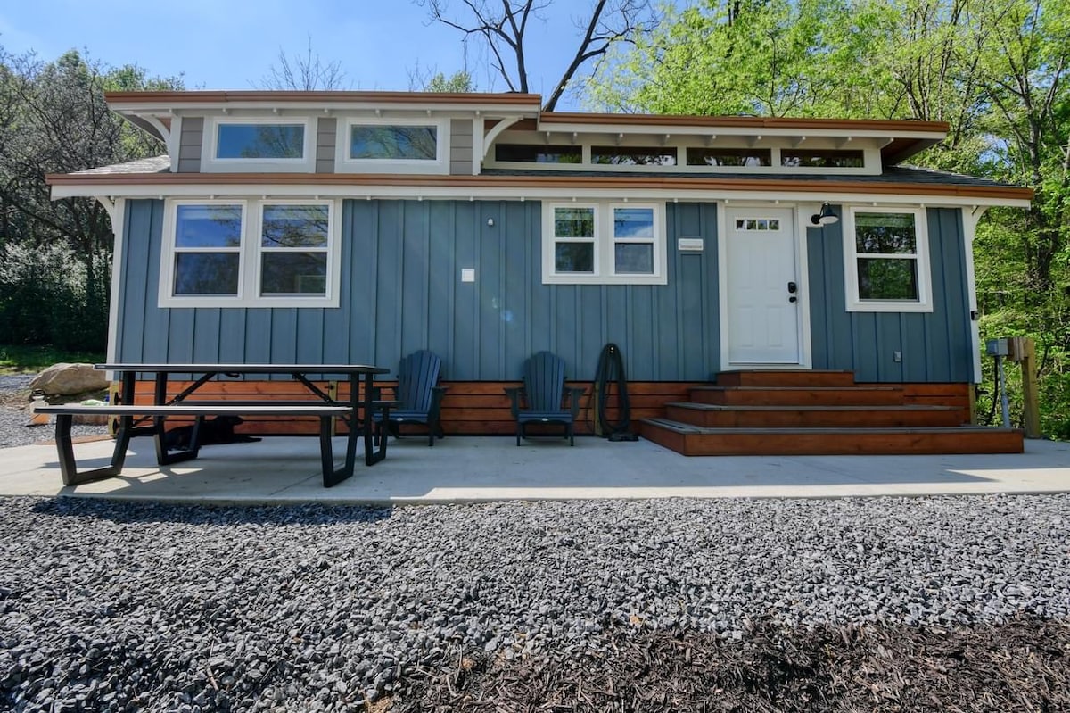 The Cataloochee Tiny Home on the Pigeon River