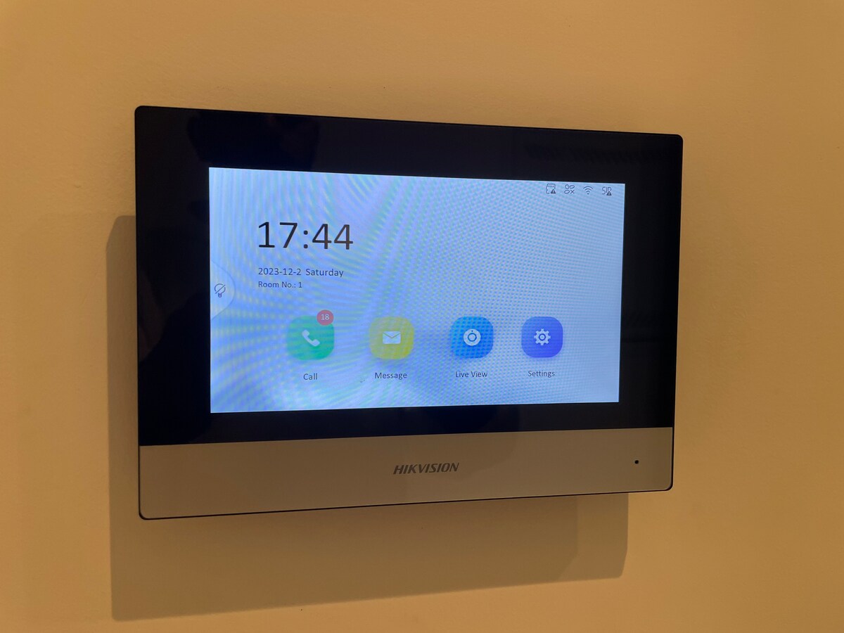 Access - lux smart home with garden at cfc 2bedr