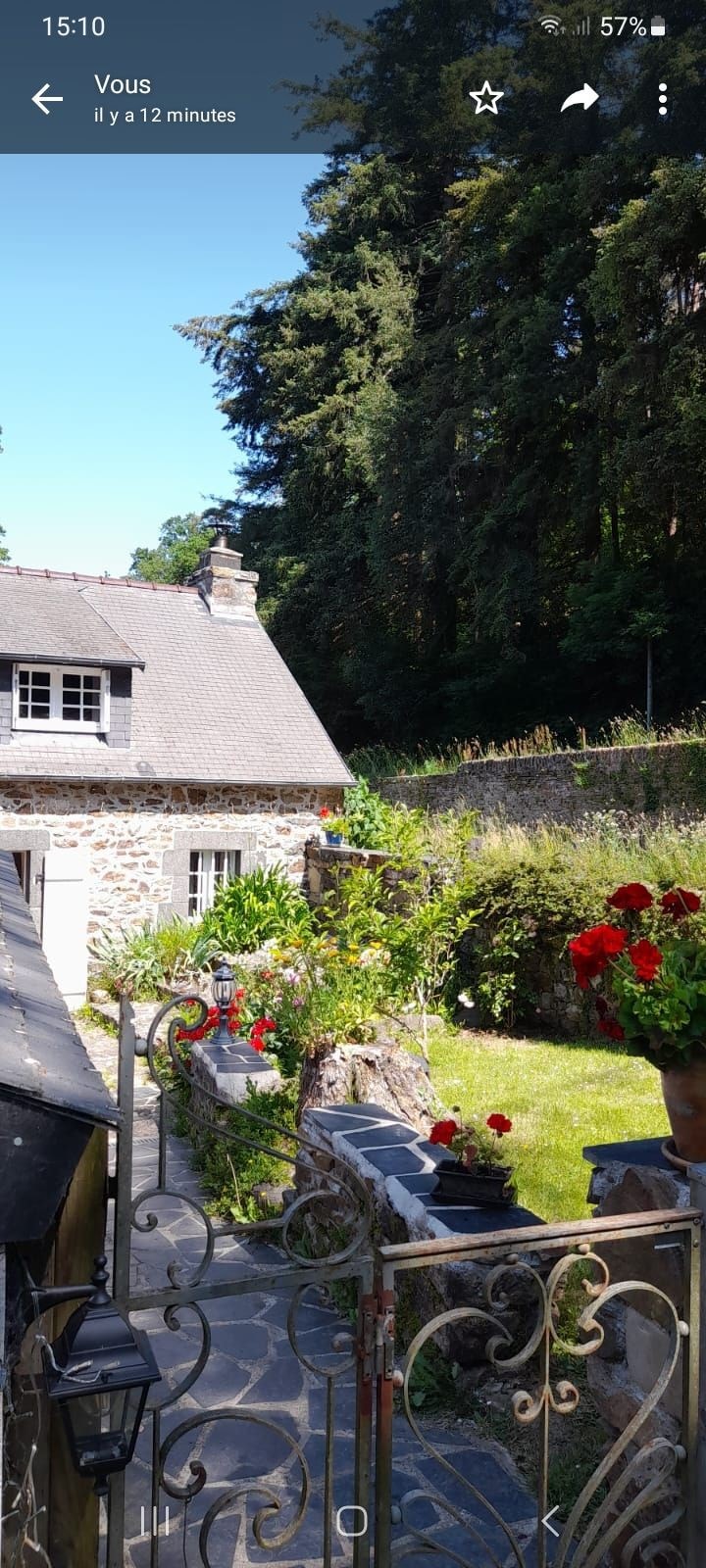 maison au bord de l'eau