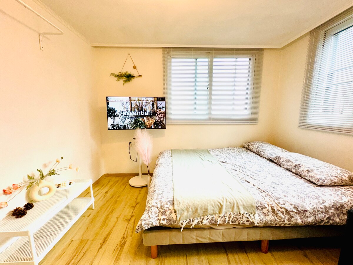 [Pocket Wi-Fi]Cozy 2 Bed Room near Sinsa Stn #5