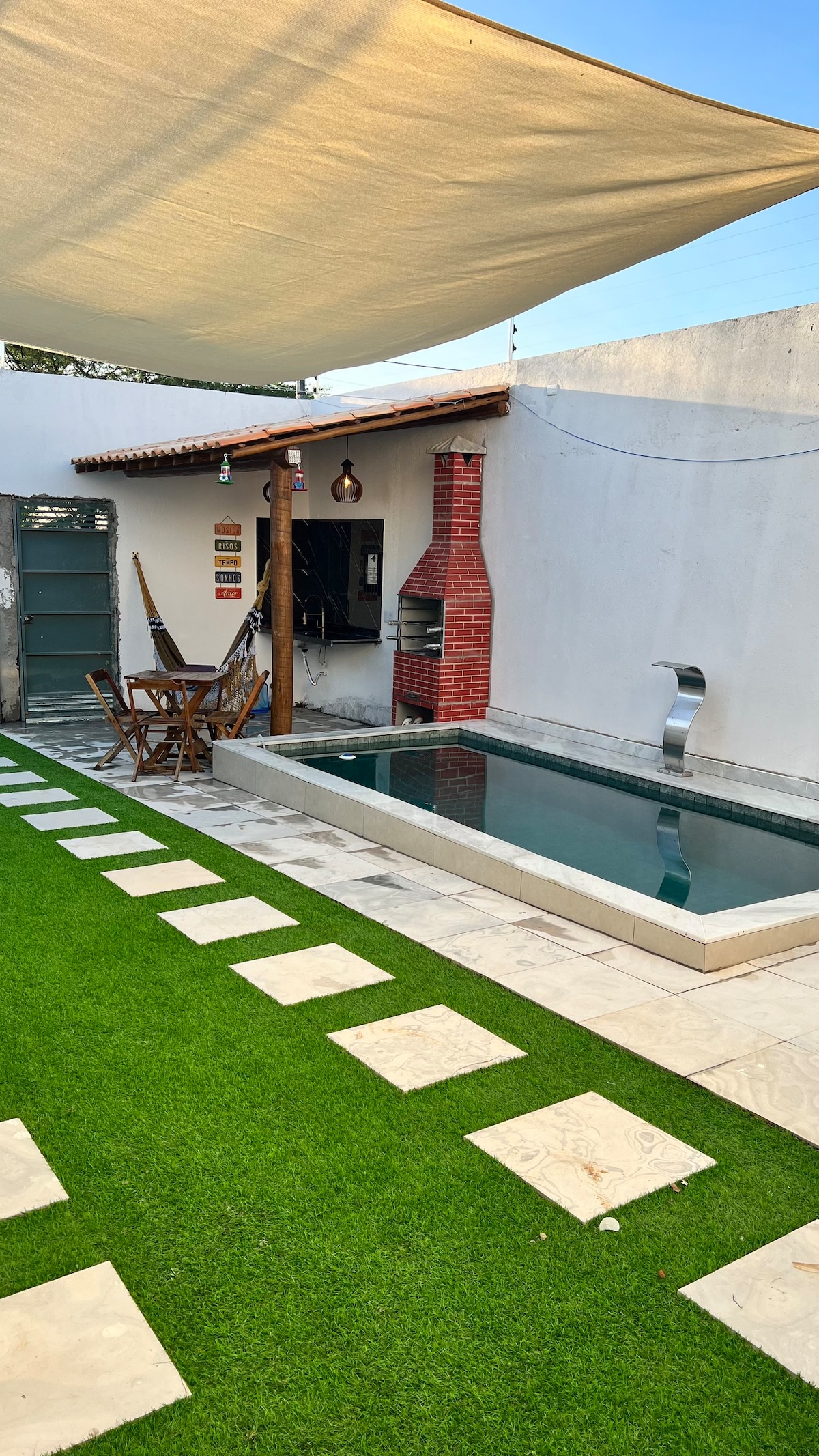 Casa com Piscina completa