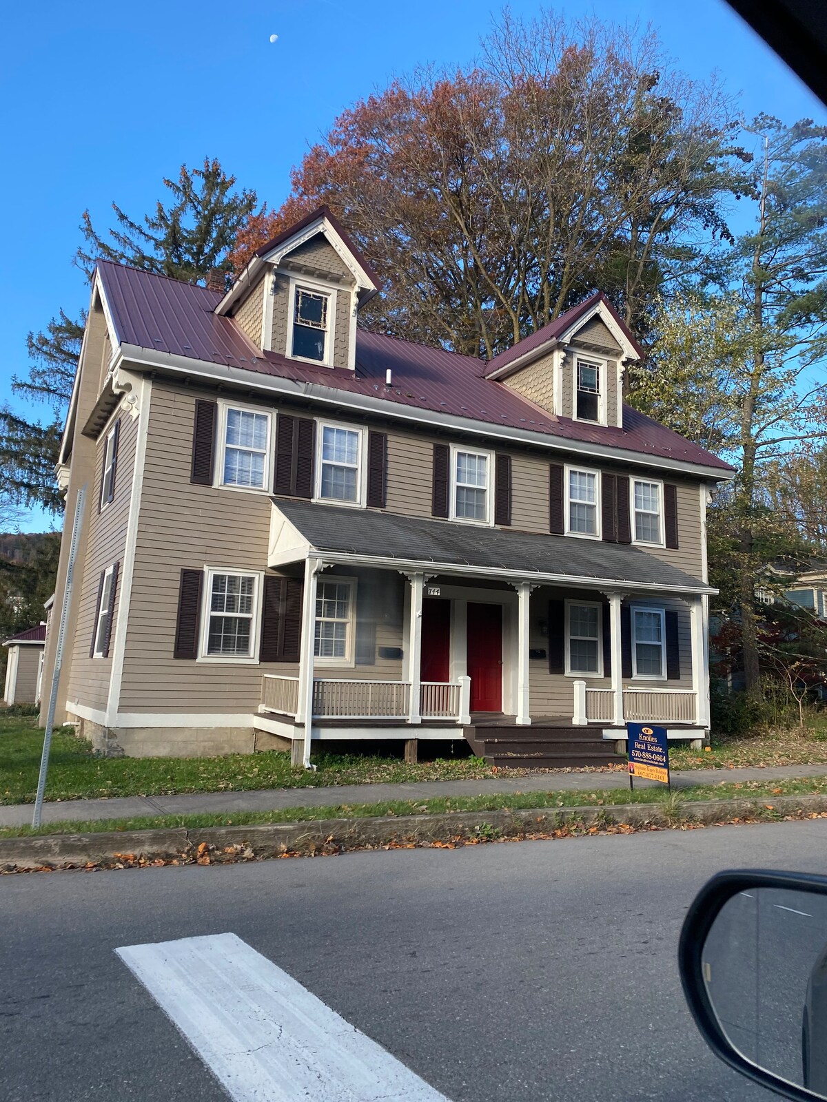 Cozy Home on South Main Street