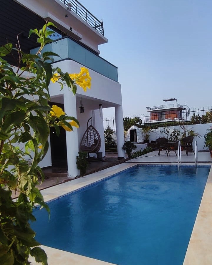 棕榈树-卡尔贾特Khandas的整栋别墅和泳池