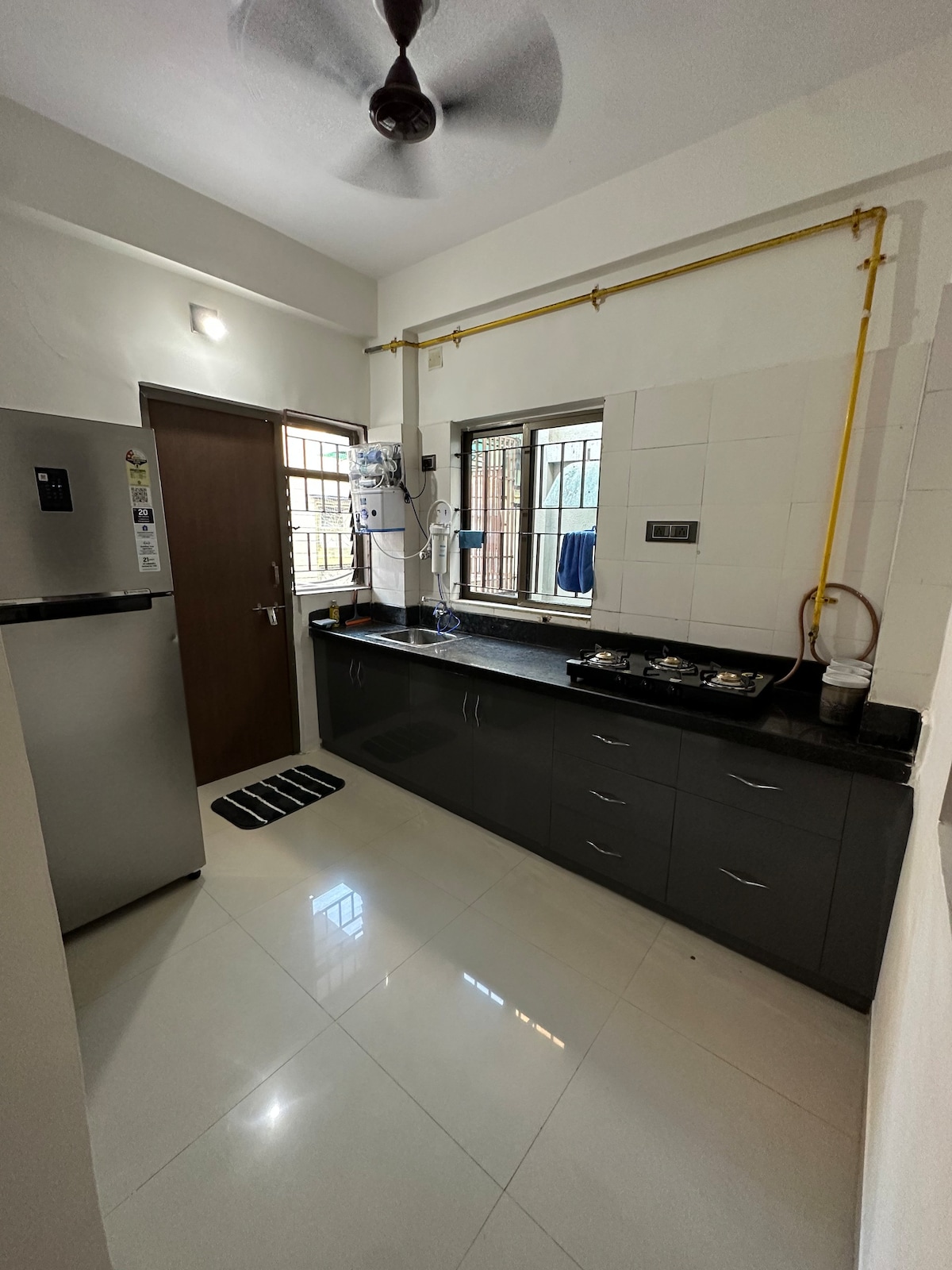 Brand new Entire 2BHK Appartment with WFH space.