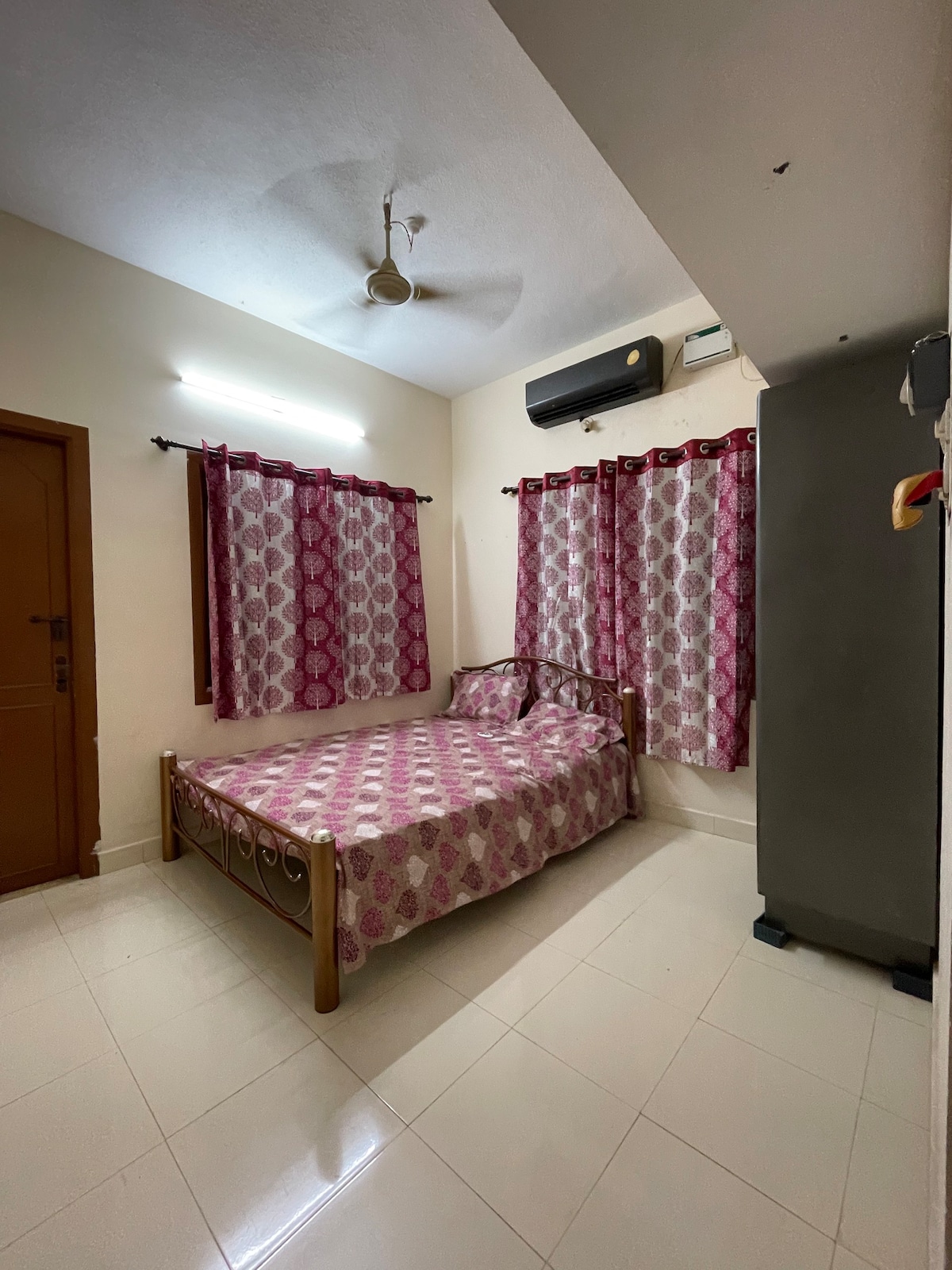 Fully furnished 2bhk house